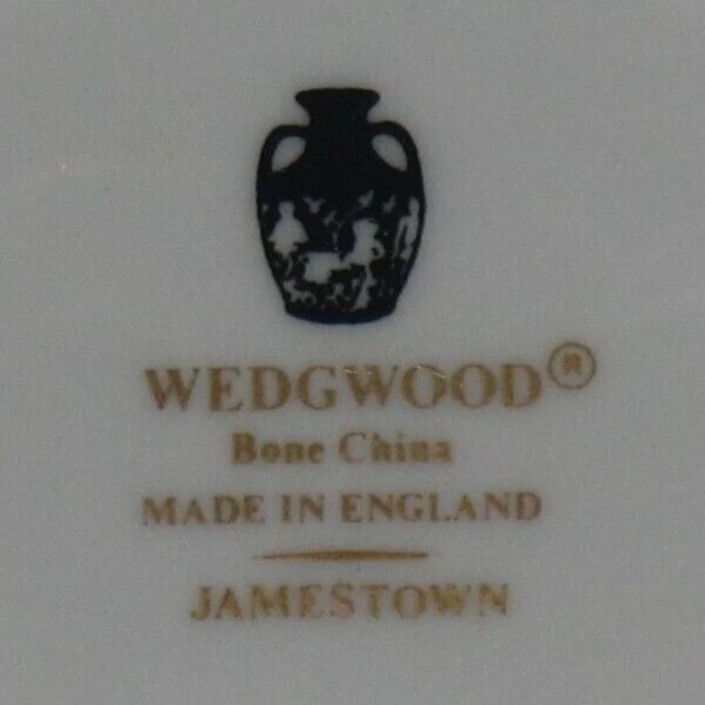 Wedgwood Jamestown Gravy Boat w/Attached Underplate‎